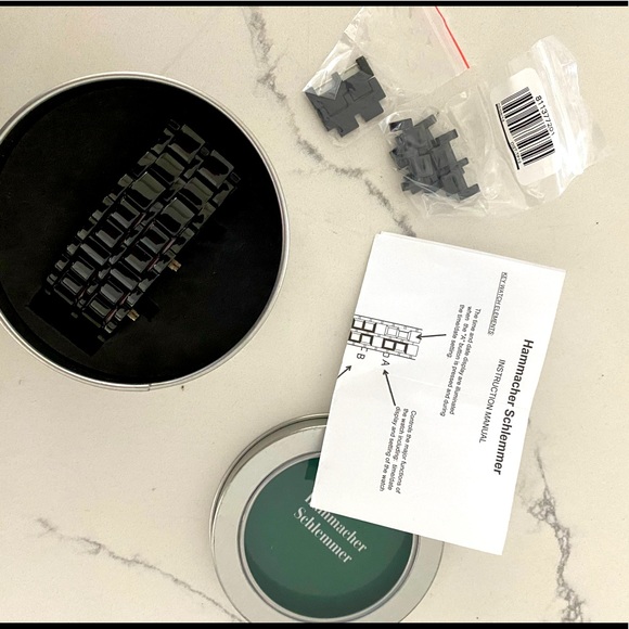 Hammacher Schlemmer Men’s Digital Watch - Picture 6 of 6